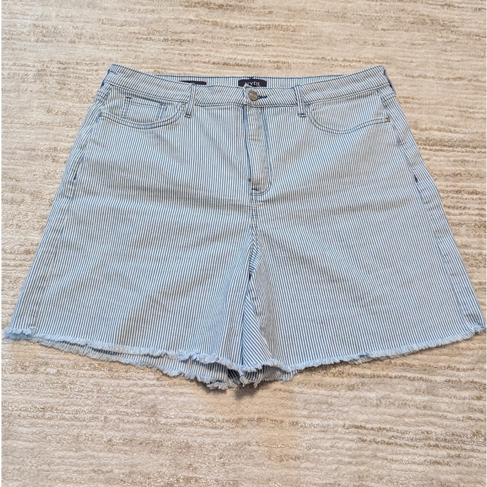 NYDJ Merida Stripe Shorts Womens Sz 14 Blue White Relaxed Lift Tuck Frayed Hem